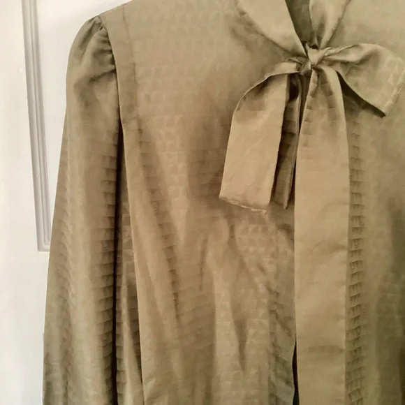 Christian Dior Vintage Olive Green Neck Bow tie Blouse size 6 Logo Old Money - Picture 7 of 16